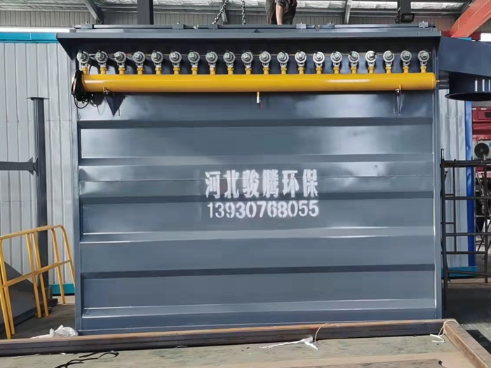 生物质<strong>锅炉布袋除尘器</strong>